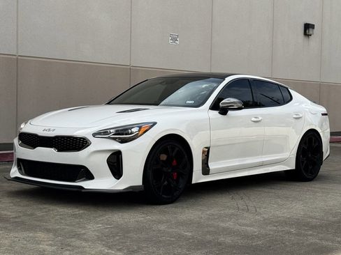 Used 2020 Kia Stinger GT1 image 2
