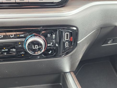 New 2026 GMC Sierra 1500 SLT w/ SLT Premium Plus Package image 29