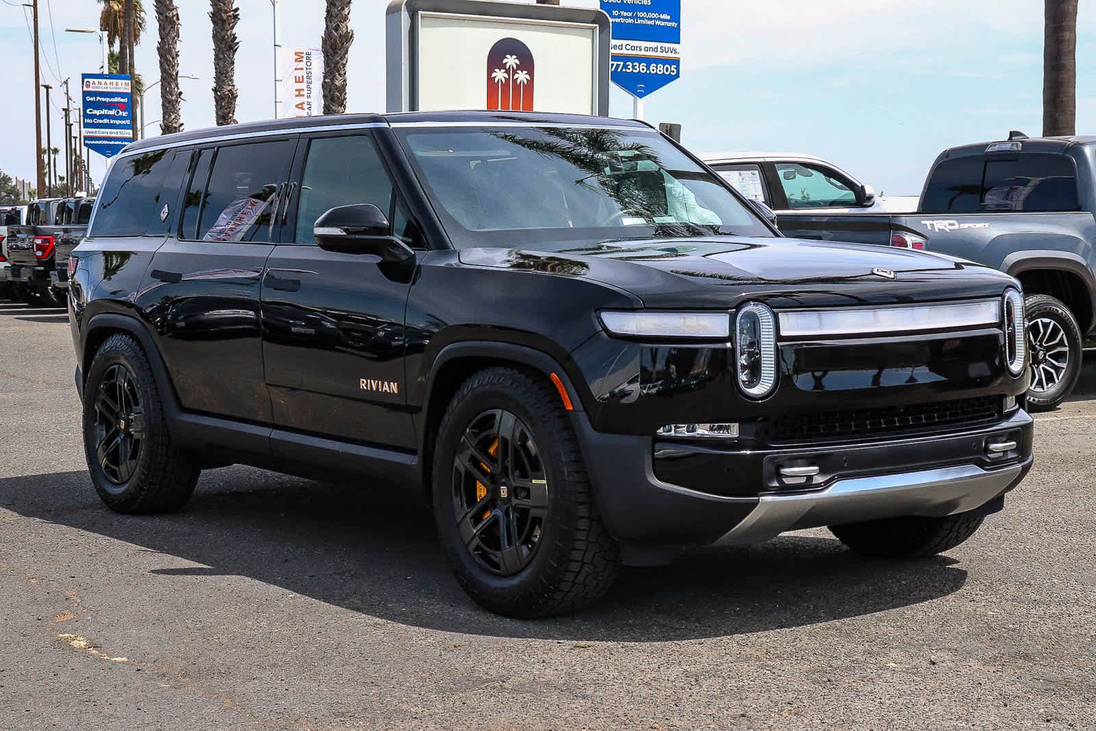 Used 2023 Rivian R1S Adventure Quad AWD/4WD image 3