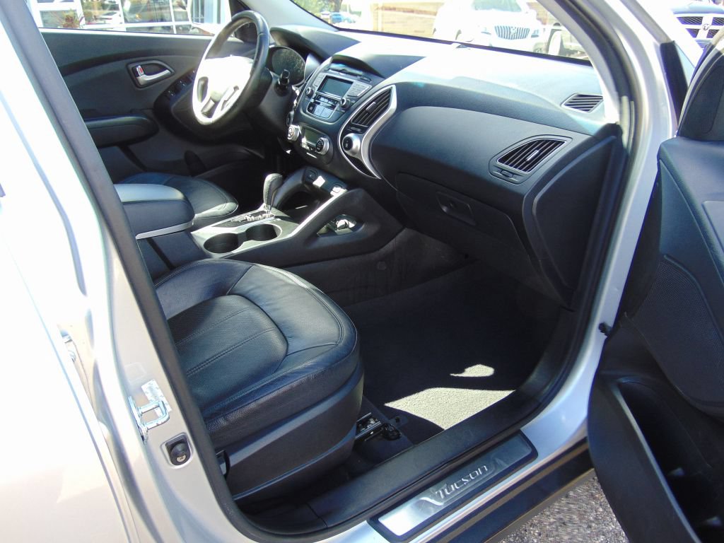 Used 2013 Hyundai Tucson Limited AWD/4WD image 5
