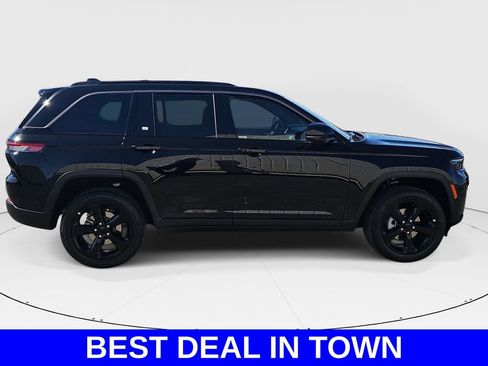 New 2026 Jeep Grand Cherokee Limited w/ Limited Altitude Package AWD/4WD image 2