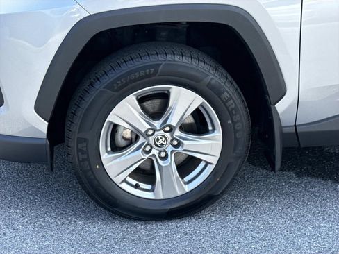 Used 2023 Toyota RAV4 XLE w/ Convenience Package AWD/4WD image 7