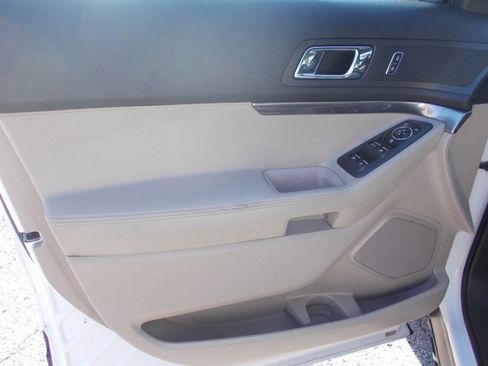 Used 2015 Ford Explorer 4WD image 12