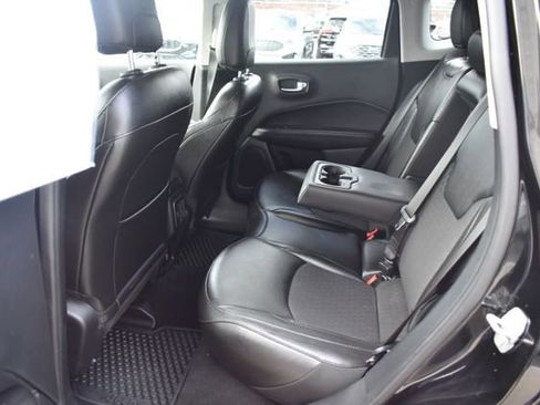 Used 2020 Jeep Compass Latitude image 30