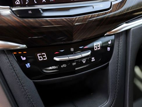 Used 2023 Cadillac XT6 Premium Luxury w/ Platinum Package FWD image 21