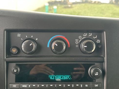 Used 2023 Chevrolet Express 3500 LT w/ LT Preferred Equipment Group RWD image 46