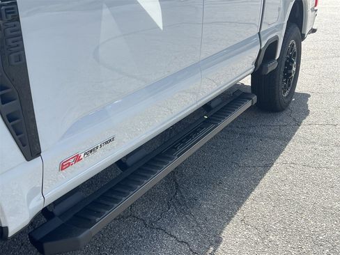 New 2026 Ford F250 Lariat w/ Black Appearance Package image 38