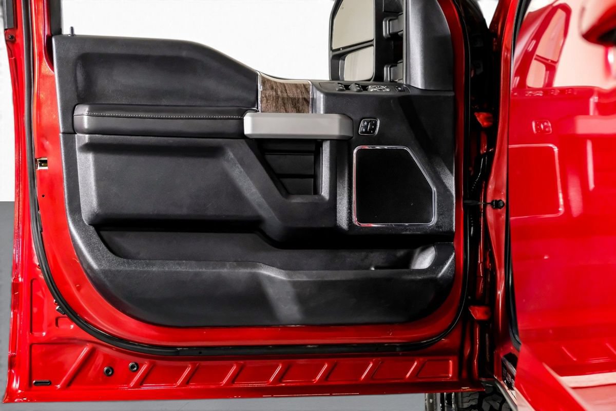 Used 2019 Ford F350 Lariat w/ Lariat Ultimate Package AWD/4WD image 33