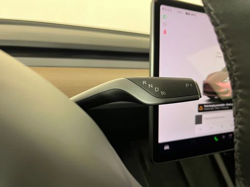 Used 2022 Tesla Model 3 Long Range AWD/4WD image 23