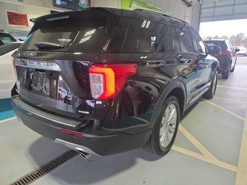 Used 2020 Ford Explorer Limited w/ Hybrid Equipment Group 310A image 5