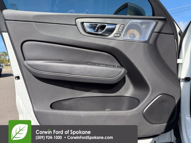 Used 2019 Volvo XC60 T8 R-Design w/ Advanced Package AWD/4WD image 21