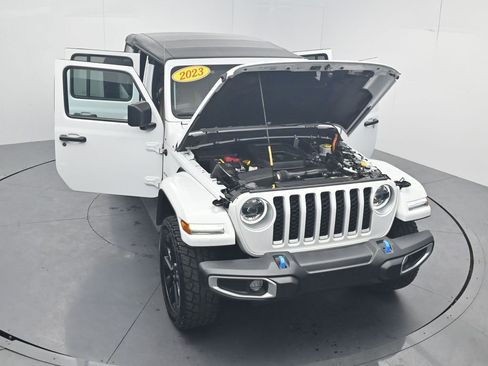 Used 2023 Jeep Wrangler Unlimited Sahara AWD/4WD image 64