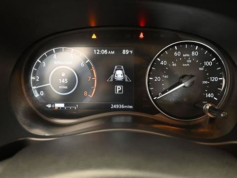 Used 2024 Nissan Kicks SV FWD image 9