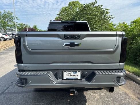 Used 2025 Chevrolet Silverado 2500 High Country w/ High Country Premium Package AWD/4WD image 6