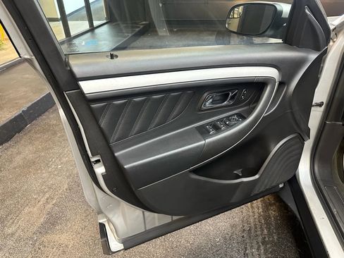 Used 2014 Ford Taurus SEL w/ Equipment Group 201A image 10