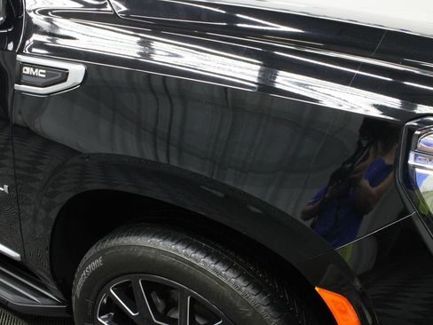 Used 2023 GMC Yukon Denali w/ LPO, Floor Liner Package AWD/4WD image 38