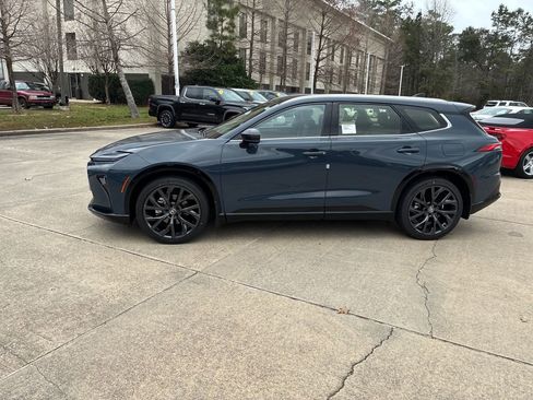 New 2026 Toyota Crown Signia image 2