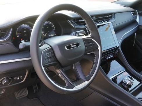 New 2026 Jeep Grand Cherokee L Laredo AWD/4WD image 18