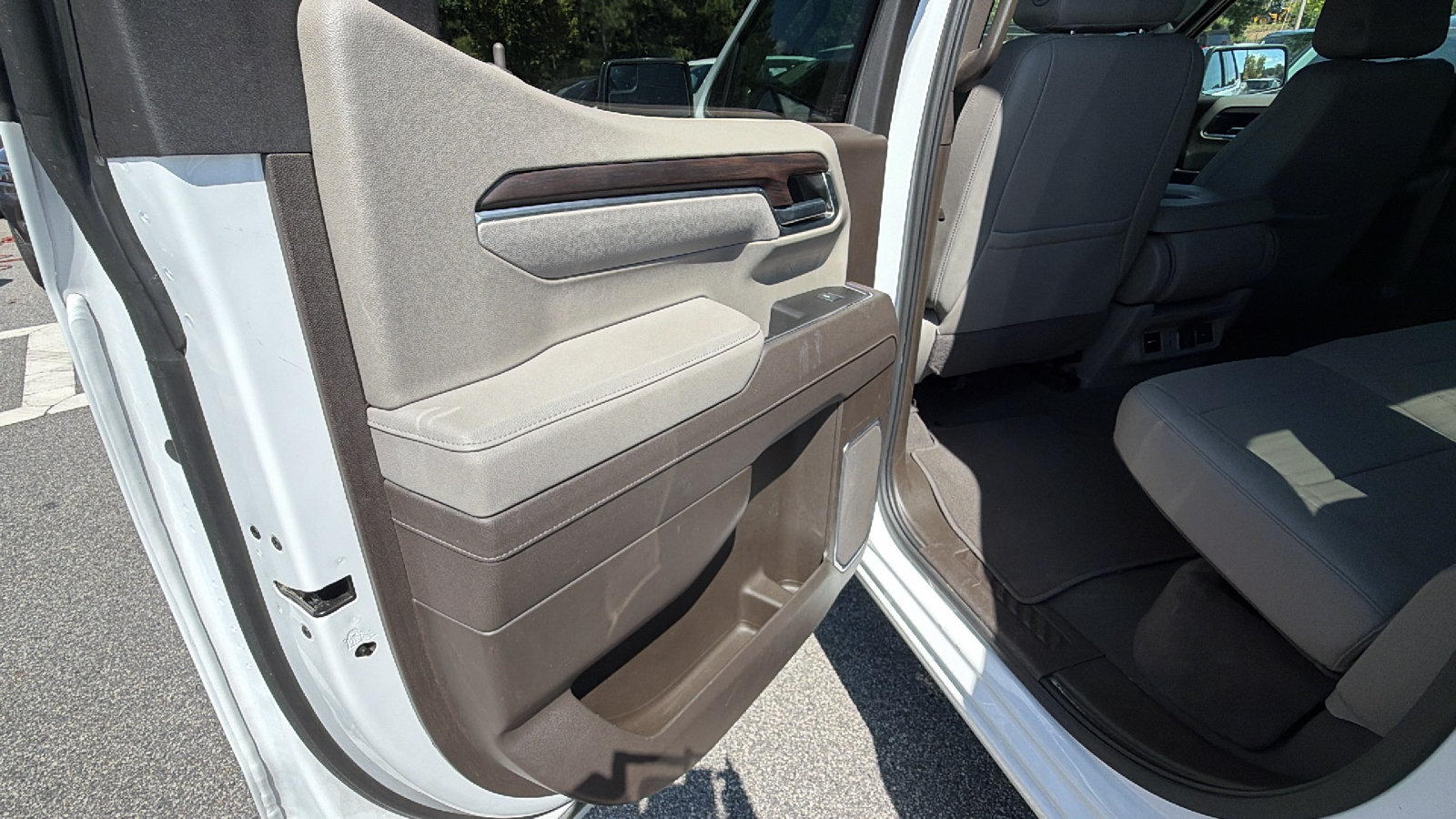 Used 2025 GMC Sierra 1500 SLT AWD/4WD image 22