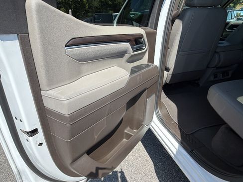Used 2025 GMC Sierra 1500 SLT AWD/4WD image 22