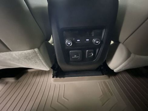 Certified 2021 Buick Enclave Essence w/ Sport Touring Edition image 21