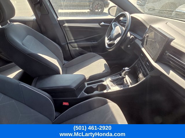 Used 2025 Volkswagen Jetta Sport FWD image 8