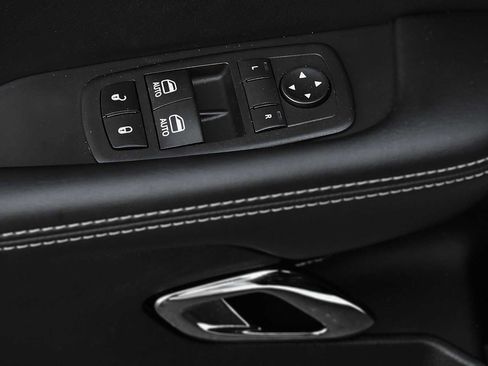 Used 2022 Dodge Challenger SRT Hellcat image 28