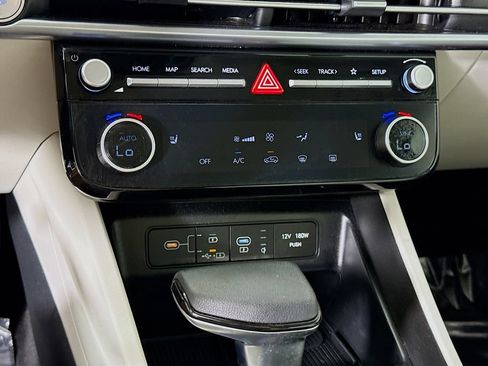 Certified 2025 Hyundai Tucson SEL AWD/4WD image 10
