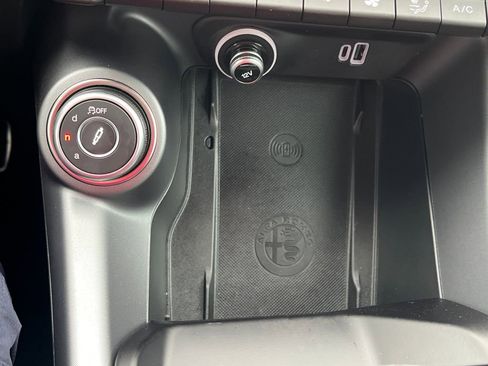 Used 2024 Alfa Romeo Tonale Veloce w/ Premium Interior Package image 33