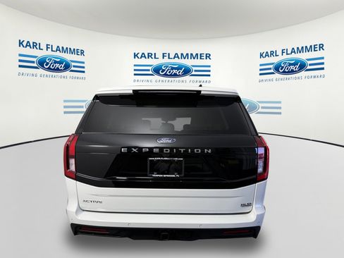 New 2026 Ford Expedition Active image 4