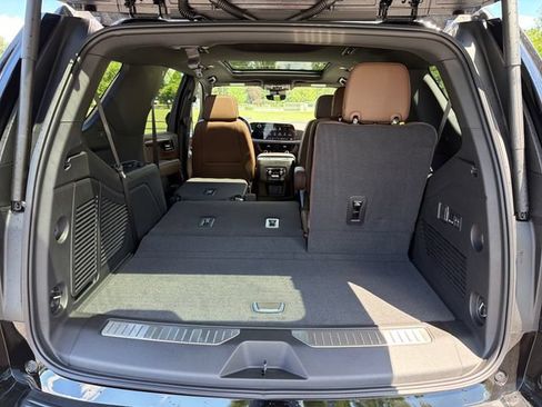 New 2026 Chevrolet Tahoe High Country AWD/4WD image 32