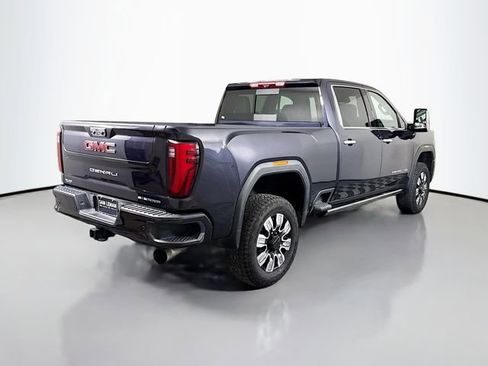 Used 2024 GMC Sierra 2500 Denali w/ Denali Reserve Package AWD/4WD image 7