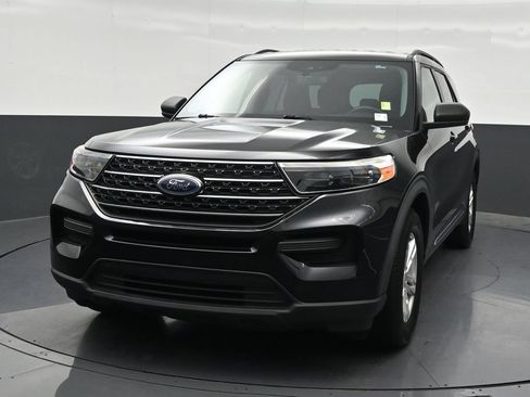 Used 2021 Ford Explorer XLT RWD image 9