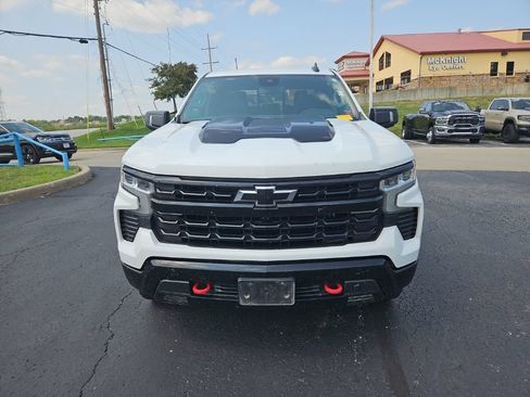 Used 2023 Chevrolet Silverado 1500 LT Trail Boss w/ LT Trail Boss Premium Package AWD/4WD image 4