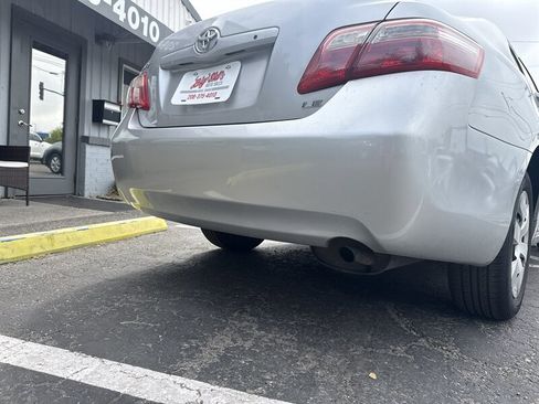 Used 2007 Toyota Camry LE FWD image 9