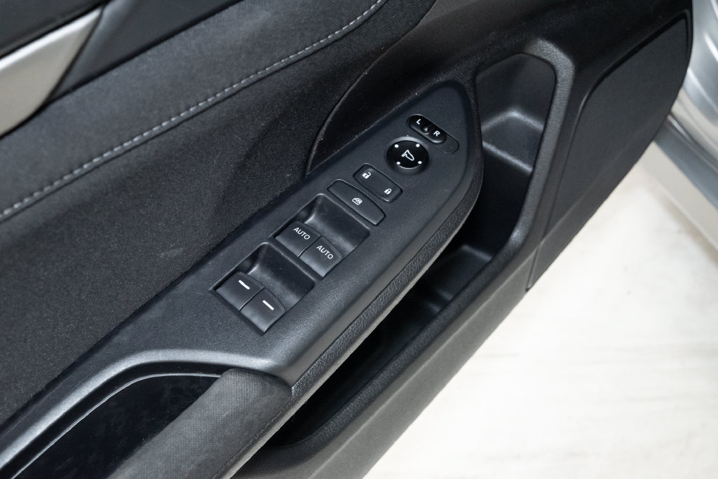 Used 2018 Honda Civic EX image 10