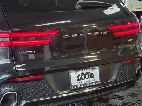 Used 2025 Genesis GV70 2.5T image 13