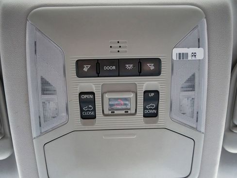 Used 2021 Toyota RAV4 XLE Premium AWD/4WD image 27
