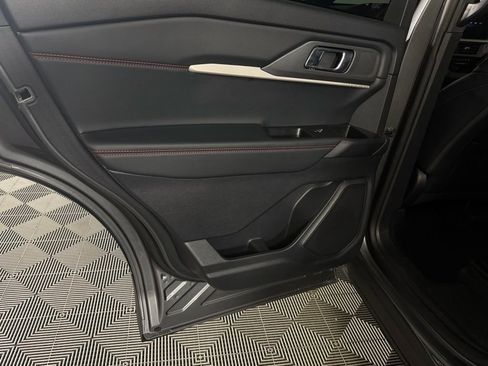 Used 2025 Ford Explorer ST-Line image 28