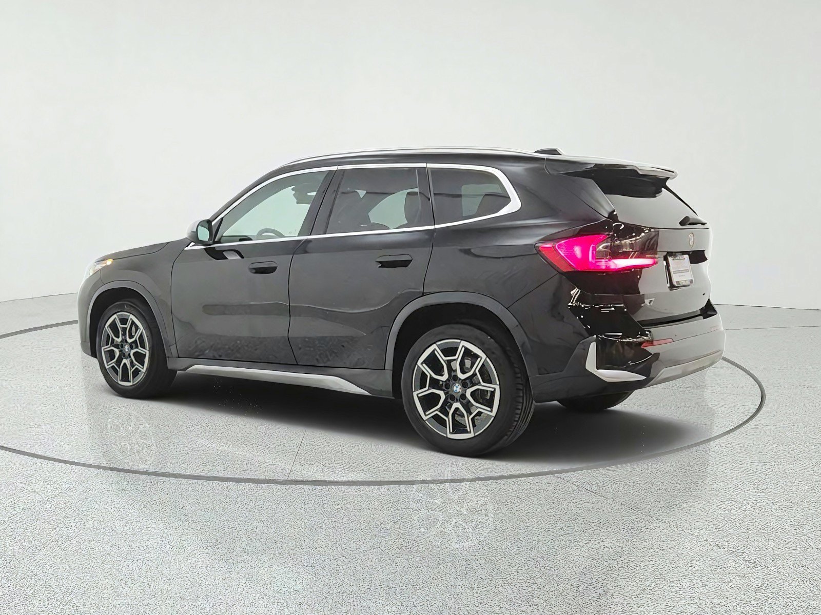 Used 2023 BMW X1 xDrive28i w/ Convenience Package AWD/4WD image 7