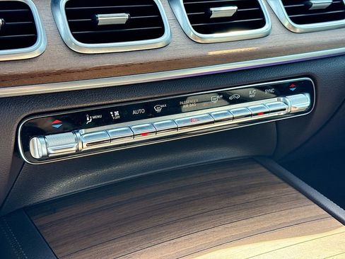 Used 2023 Mercedes-Benz GLS 450 4MATIC w/ AMG Line Exterior image 13