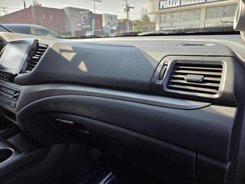 Certified 2023 Honda Ridgeline RTL image 33