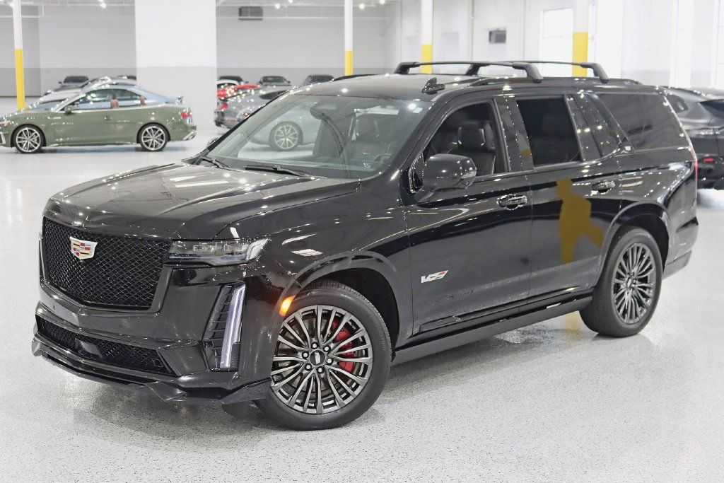 Used 2023 Cadillac Escalade V AWD/4WD image 7