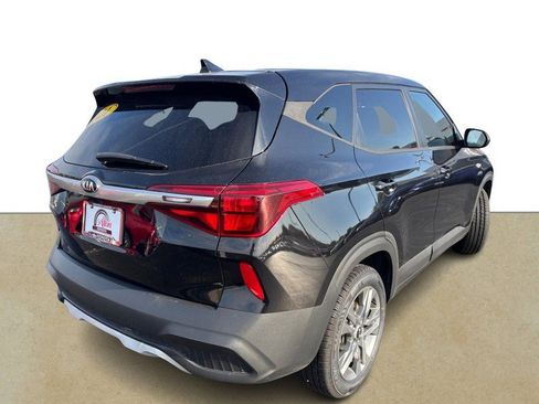 Used 2021 Kia Seltos LX AWD/4WD image 4
