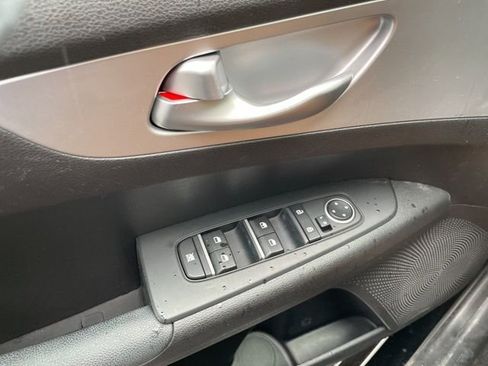 Certified 2023 Kia Forte LXS image 24