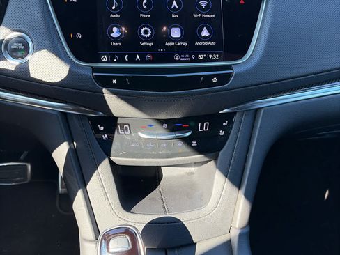 Used 2023 Cadillac XT5 Sportv AWD/4WD image 12