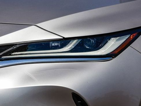 Used 2021 Toyota Venza Limited w/ Advanced Technology Package AWD/4WD image 8