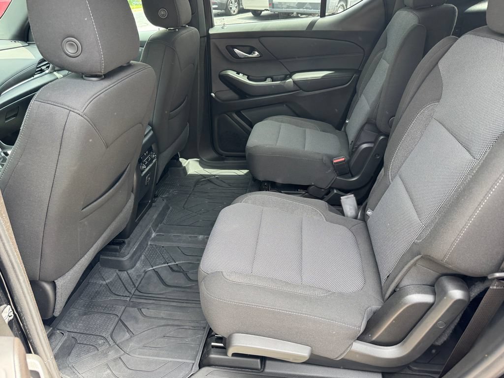 Used 2023 Chevrolet Traverse LT w/ Midnight/Sport Edition AWD/4WD image 21