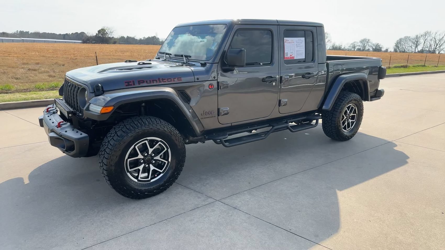 Used 2024 Jeep Gladiator Rubicon AWD/4WD image 5