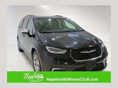 Certified 2023 Chrysler Pacifica Limited